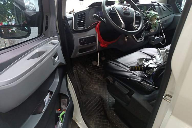 Used SAIC MAXUS Xintu V80  Driver Seat