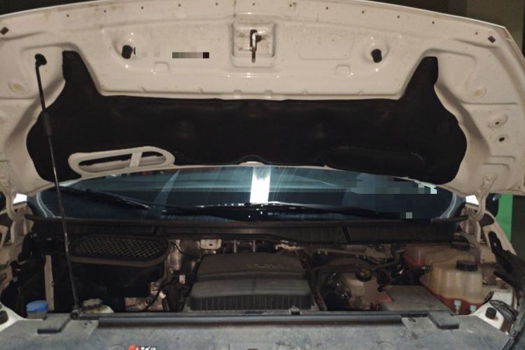 Used SAIC MAXUS Xintu V80  Engine Bay