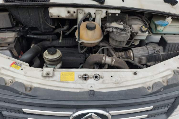 Used SAIC MAXUS Xintu V80  Engine Bay