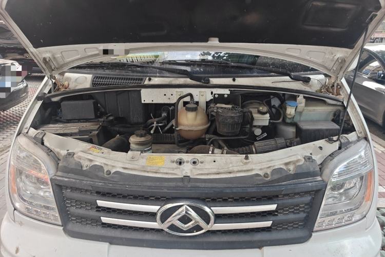 Used SAIC MAXUS Xintu V80  Engine Bay