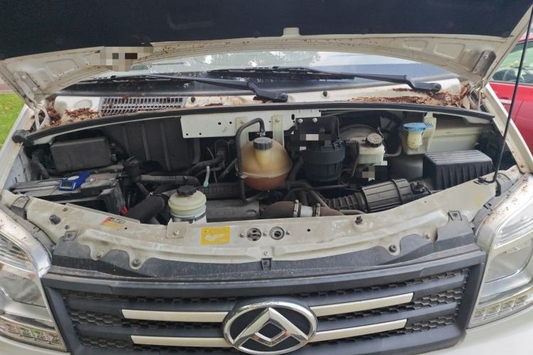 Used SAIC MAXUS Xintu V80  Engine Bay