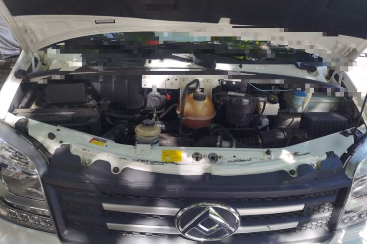 Used SAIC MAXUS Xintu V80  Engine Bay