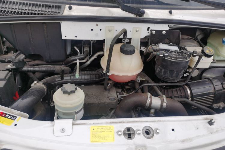 Used SAIC MAXUS Xintu V80  Engine Bay