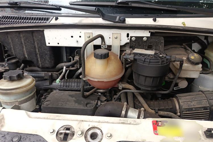 Used SAIC MAXUS Xintu V80  Engine Bay