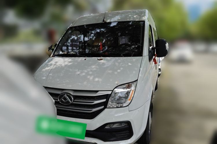 Used SAIC MAXUS Xintu V80 2023 2.0T Manual Classic Aoyuntong Short Wheelbase Mid-Roof 5/6-Seater Exterior 1