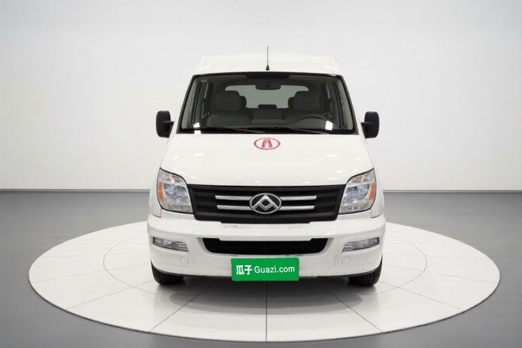 Used SAIC MAXUS Xintu V80 2023 2.0T Manual Classic Aoyuntong Short Wheelbase Mid-Roof 5/6-Seater Exterior 1