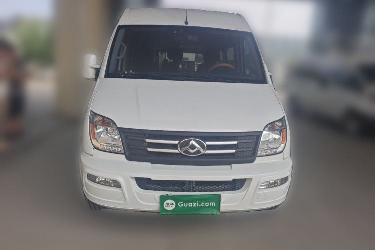 Used SAIC MAXUS Xintu V80 2023 2.0T Manual Classic Aoyuntong Power Version Short Wheelbase Mid-Height 5/6-Seater Exterior 1
