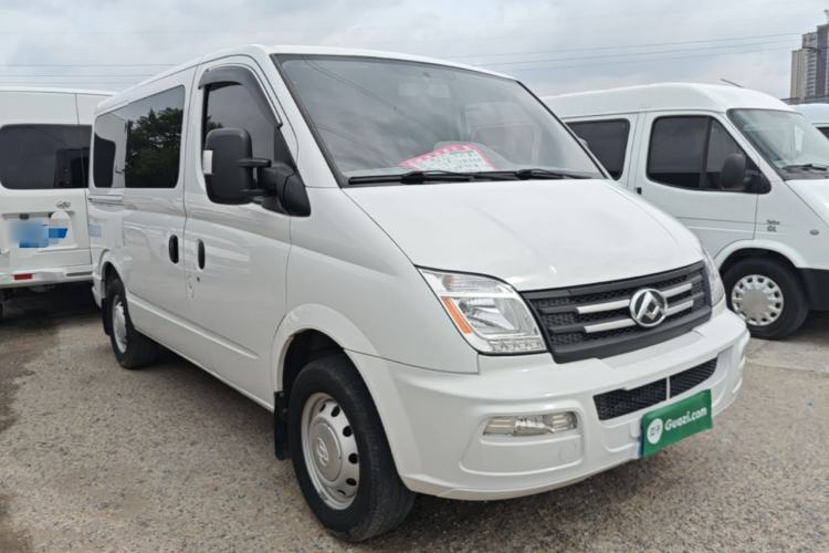 Used SAIC MAXUS Xintu V80 2023 2.0T Manual Classic Aoyuntong Short Wheelbase Ultra-Low Roof 5/6-Seater Exterior 1