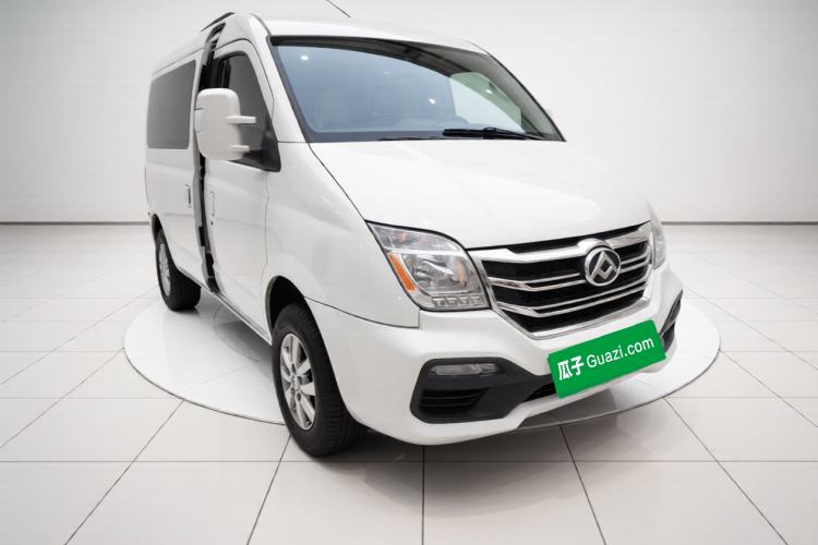 Used SAIC MAXUS Xintu V80 2023 2.0T PLUS Manual All-Around King Long Wheelbase Mid-Height Roof—6/7/8/9-Seater Exterior 2