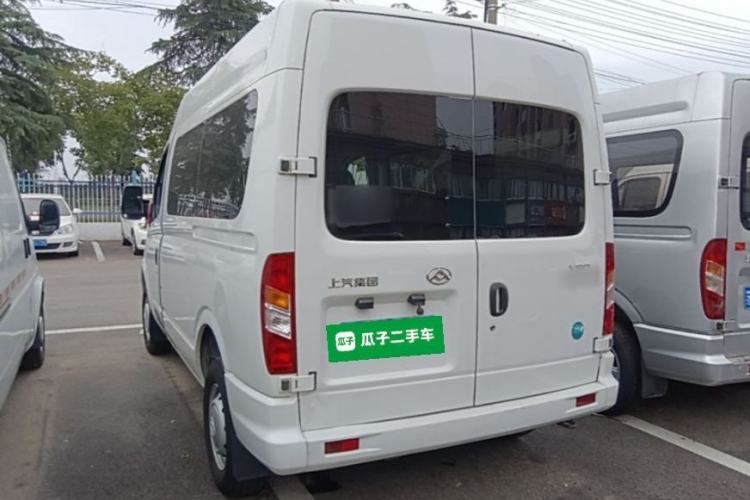 Used SAIC MAXUS Xintu V80 2023 2.0T Manual Classic Aoyuntong Short Wheelbase Mid-Roof 5/6-Seater Exterior 2