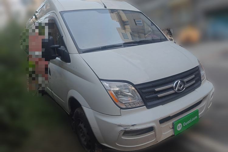 Used SAIC MAXUS Xintu V80 2023 2.0T Manual Classic City Delivery King Long Wheelbase Mid-Roof 3-Seater Exterior 2