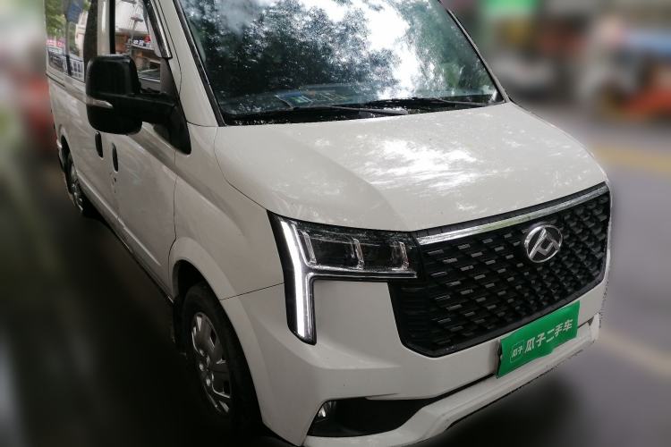 Used SAIC MAXUS Xintu V80 2023 2.0T Manual Classic Aoyuntong Short Wheelbase Ultra-Low Roof 5/6-Seater Exterior 2