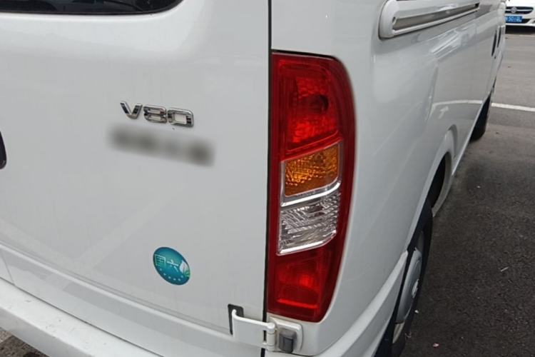 Used SAIC MAXUS Xintu V80 2023 2.0T Manual Classic Aoyuntong Short Wheelbase Mid-Roof 5/6-Seater Exterior 3