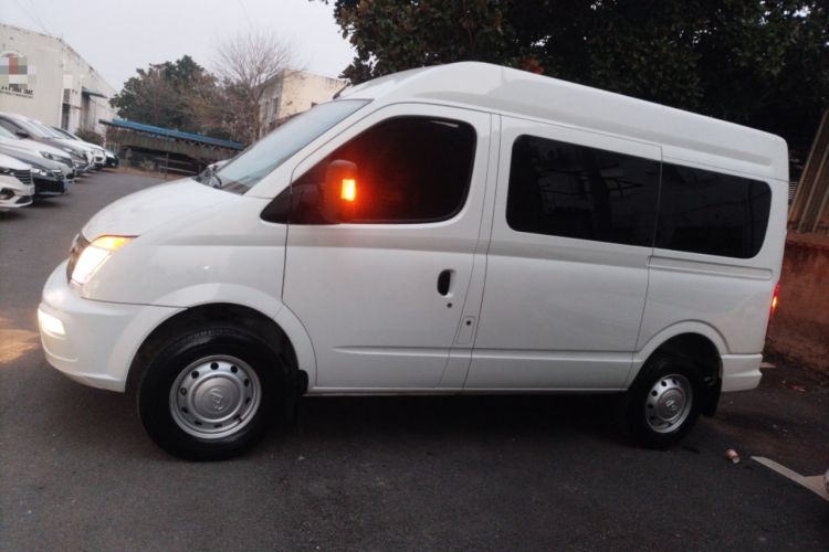 Used SAIC MAXUS Xintu V80 2023 2.0T Manual Classic Aoyuntong Short Wheelbase Mid-Roof 5/6-Seater Exterior 3