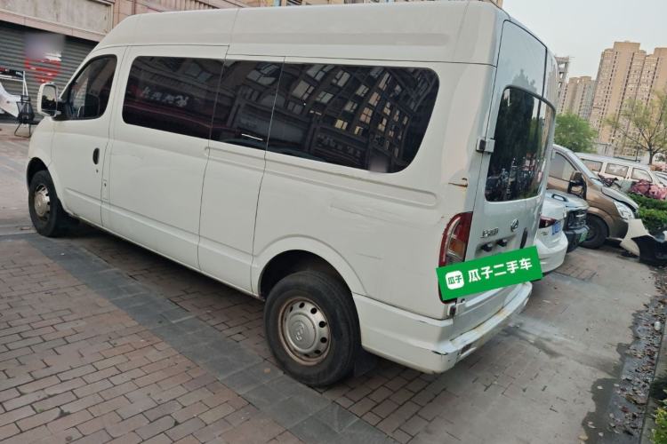 Used SAIC MAXUS Xintu V80 2023 2.0T AMT Classic Aoyuntong Long Wheelbase Mid-Height 6/7/8/9-Seater Exterior 3