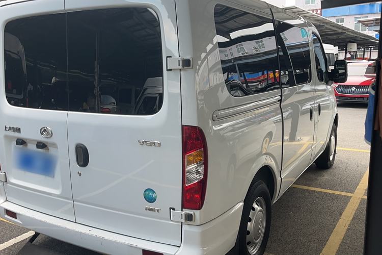 Used SAIC MAXUS Xintu V80 2023 2.0T AMT Classic Aoyuntong Short Wheelbase Ultra-Low Roof 5/6-Seater Exterior 3