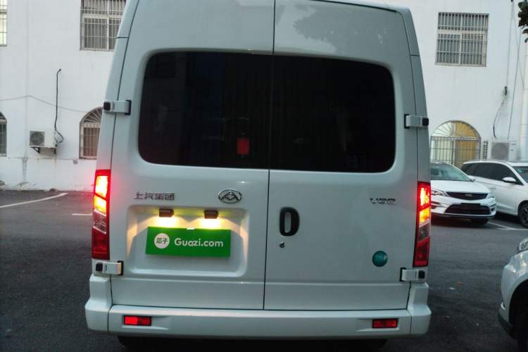Used SAIC MAXUS Xintu V80 2023 2.0T Manual Classic Aoyuntong Short Wheelbase Mid-Roof 5/6-Seater Exterior 4