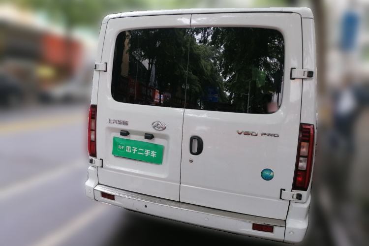 Used SAIC MAXUS Xintu V80 2023 2.0T Manual Classic Aoyuntong Short Wheelbase Ultra-Low Roof 5/6-Seater Exterior 4