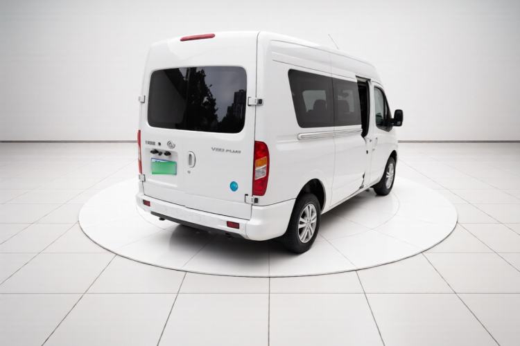 Used SAIC MAXUS Xintu V80 2023 2.0T PLUS Manual All-Around King Long Wheelbase Mid-Height Roof—6/7/8/9-Seater Exterior 5