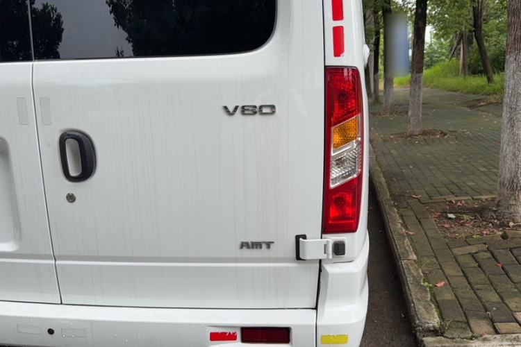 Used SAIC MAXUS Xintu V80 2023 2.0T AMT Classic Aoyuntong Short Wheelbase Ultra-Low Roof 5/6-Seater Exterior 5