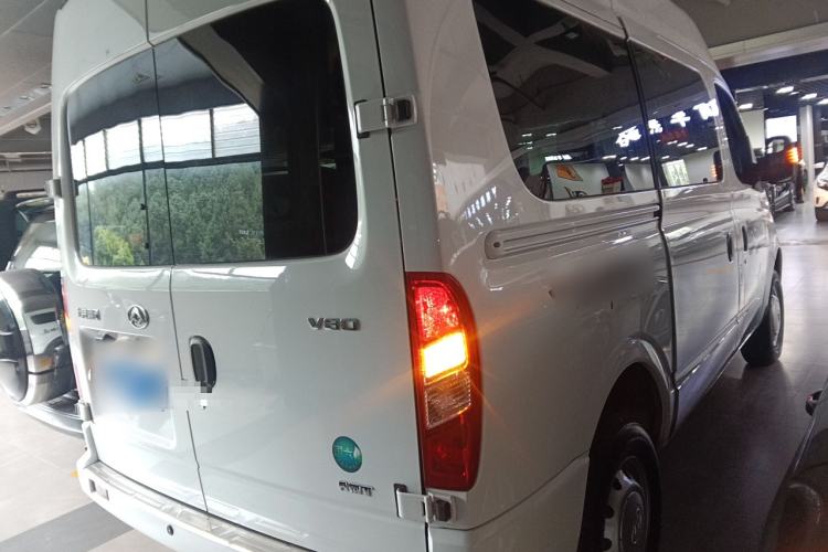 Used SAIC MAXUS Xintu V80 2023 2.0T AMT Classic Aoyuntong Short Wheelbase Mid-Roof 5/6-Seater Exterior 5