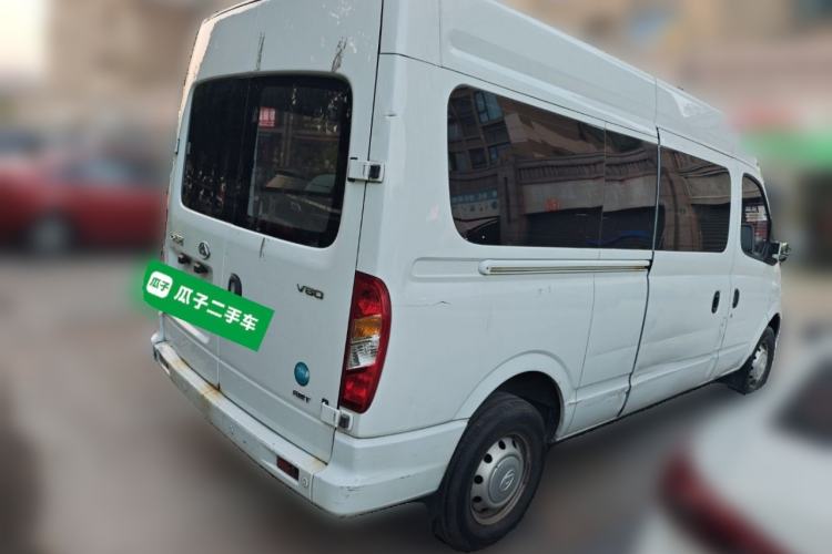 Used SAIC MAXUS Xintu V80 2023 2.0T AMT Classic Aoyuntong Long Wheelbase Mid-Height 6/7/8/9-Seater Exterior 5