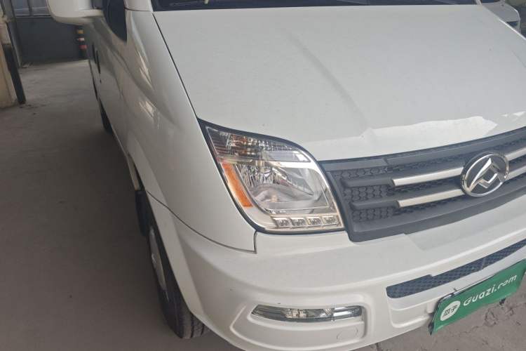 Used SAIC MAXUS Xintu V80 2023 2.0T Manual Classic Aoyuntong Power Version Short Wheelbase Mid-Height 5/6-Seater Exterior 6