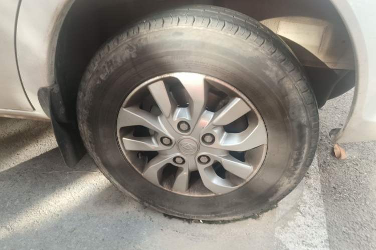 Used SAIC MAXUS Xintu V80 2023 2.0T PLUS Manual All-Around King Long Wheelbase Mid-Height Roof—6/7/8/9-Seater Exterior 7