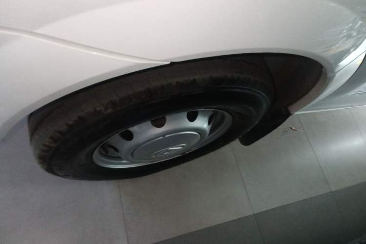 Used SAIC MAXUS Xintu V80 2023 2.0T AMT Classic Aoyuntong Short Wheelbase Mid-Roof 5/6-Seater Exterior 7