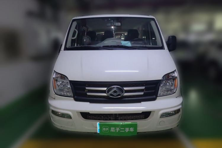 Used SAIC MAXUS Xintu V80 2023 2.0T Manual Classic Aoyuntong Short Wheelbase Ultra-Low Roof 5/6-Seater Front