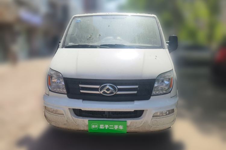 Used SAIC MAXUS Xintu V80 2023 2.0T AMT Classic City Distribution King Short Wheelbase Ultra-Low Roof 3-Seater Front