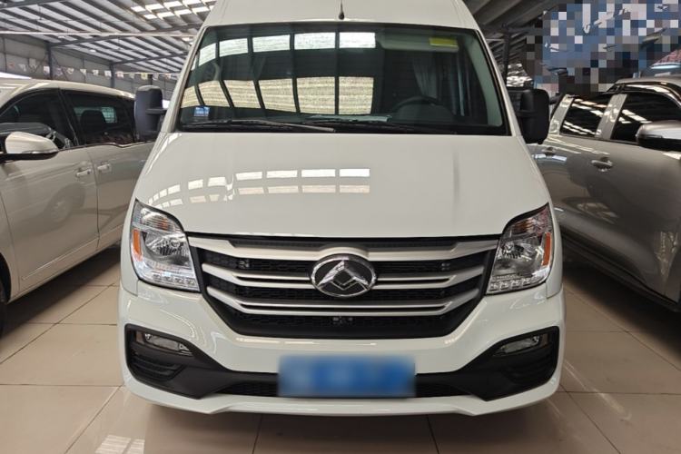 Used SAIC MAXUS Xintu V80 2023 2.0T Manual Classic Aoyuntong Short Wheelbase Mid-Roof 5/6-Seater Front