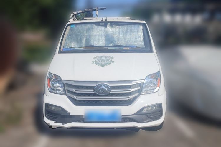 Used SAIC MAXUS Xintu V80 2023 2.0T AMT Classic Aoyuntong Short Wheelbase Ultra-Low Roof 5/6-Seater Front