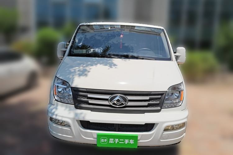 Used SAIC MAXUS Xintu V80 2023 2.0T AMT Classic Aoyuntong Power Version Short Wheelbase Ultra-Low Roof 5/6-Seater Front