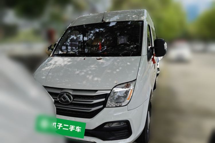 Used SAIC MAXUS Xintu V80 2023 2.0T Manual Classic Aoyuntong Short Wheelbase Mid-Roof 5/6-Seater Front