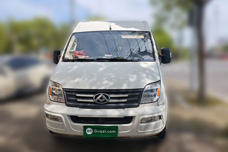 Used SAIC MAXUS Xintu V80 2023 2.0T Manual Classic Aoyuntong Long Wheelbase Mid-Height 6/7/8/9-Seater Front
