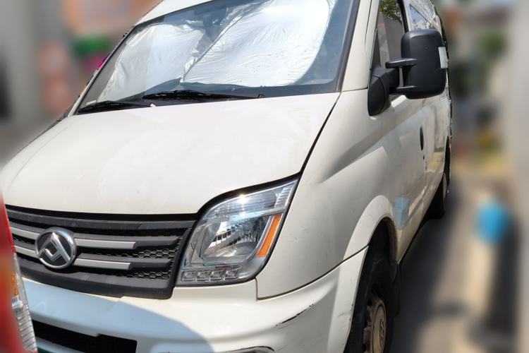 Used SAIC MAXUS Xintu V80 2023 2.0T Manual Classic Aoyuntong Short Wheelbase Mid-Roof 7/8/9-Seater Front