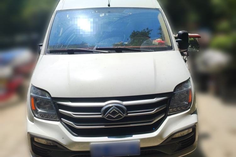 Used SAIC MAXUS Xintu V80 2023 2.0T Manual Classic Aoyuntong Short Wheelbase Mid-Roof 5/6-Seater Front