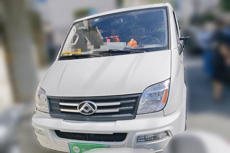 Used SAIC MAXUS Xintu V80 2023 2.0T AMT Classic Aoyuntong Short Wheelbase Ultra-Low Roof 7/8/9-Seater Front
