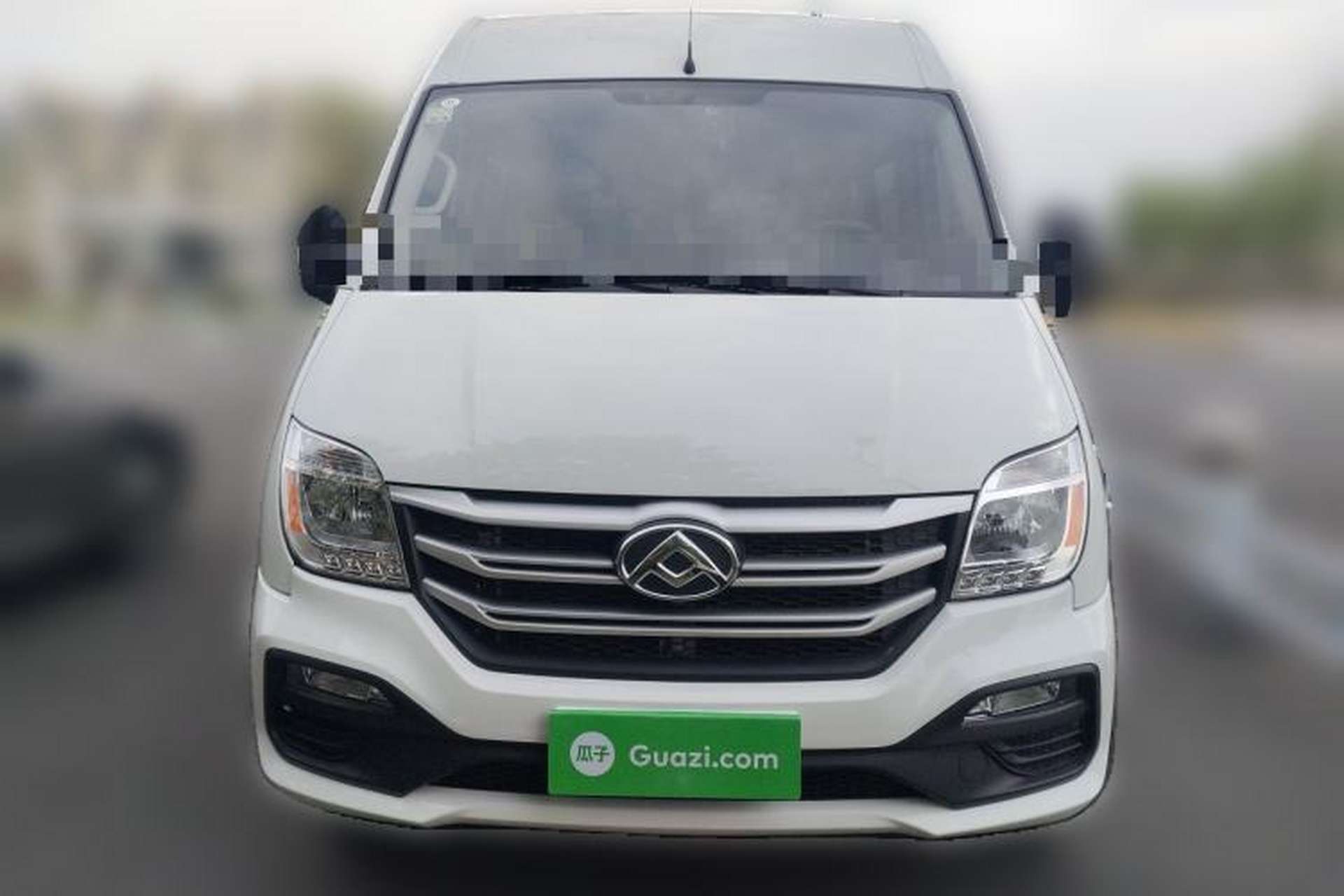 Used SAIC MAXUS Xintu V80 2023 2.0T Manual Classic Aoyuntong Short Wheelbase Mid-Roof 7/8/9-Seater Front