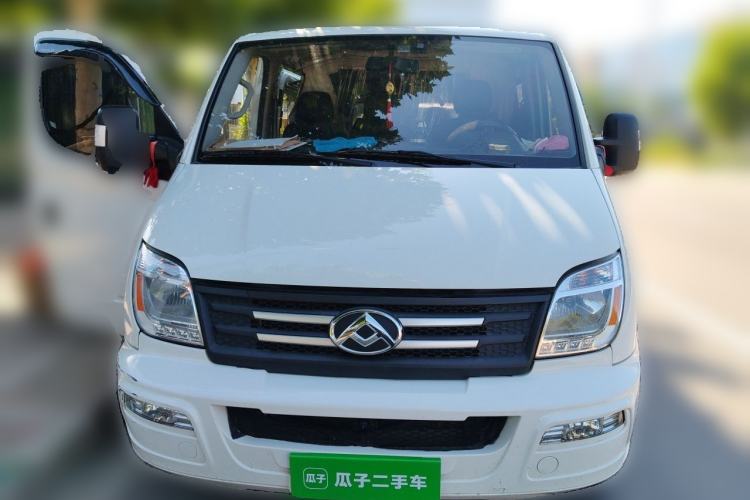 Used SAIC MAXUS Xintu V80 2023 2.0T Manual Classic Aoyuntong Long Wheelbase Ultra-Low Roof 6/7/8/9-Seater Front
