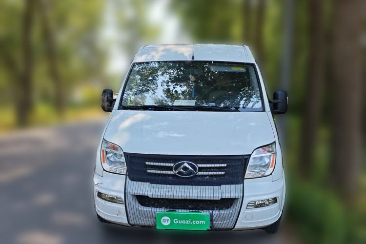 Used SAIC MAXUS Xintu V80 2023 2.0T Manual Classic Aoyuntong Long Wheelbase Mid-Height 6/7/8/9-Seater Front