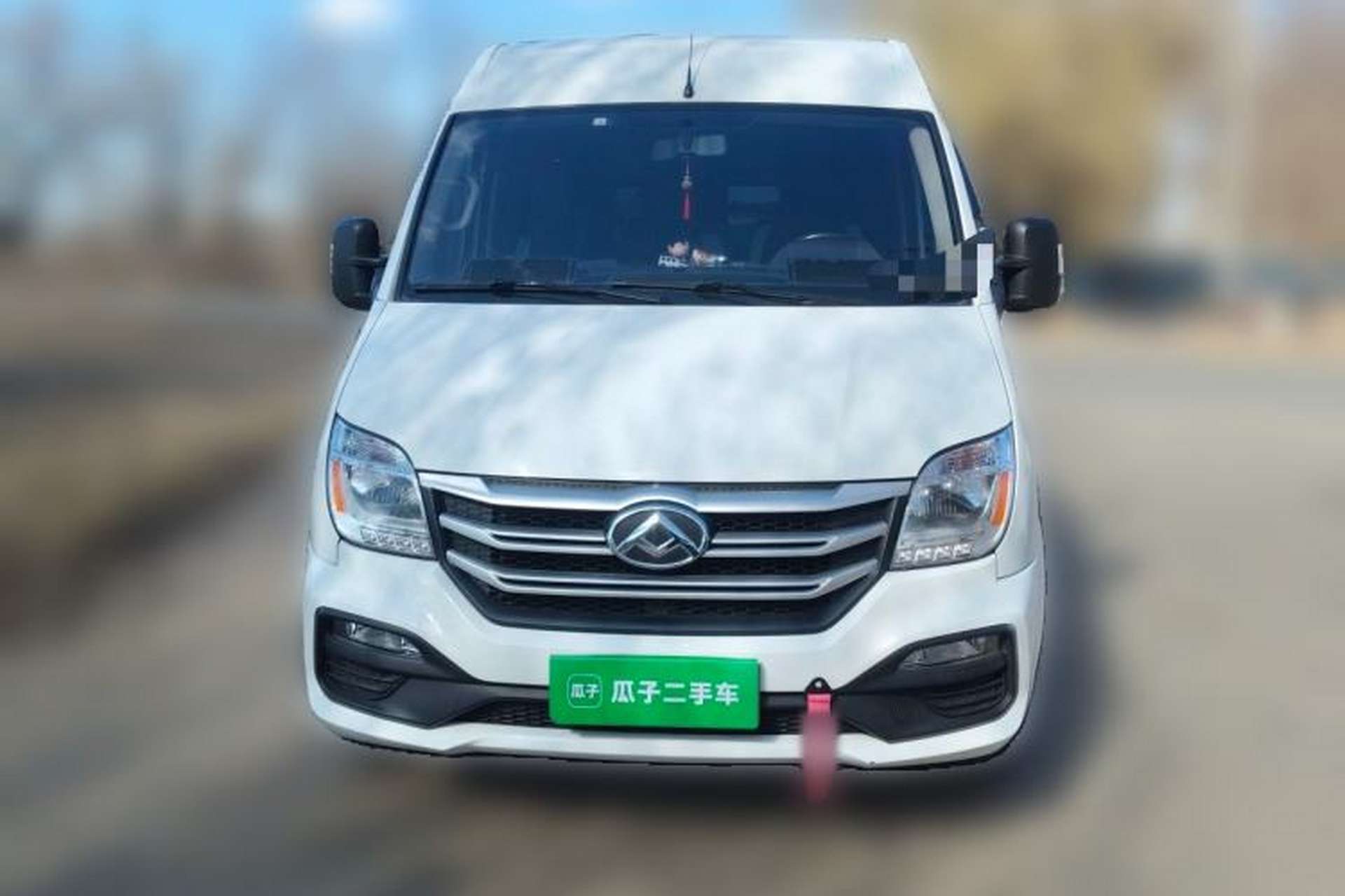 Used SAIC MAXUS Xintu V80 2023 2.0T Manual Classic Aoyuntong Short Wheelbase Mid-Roof 5/6-Seater Front