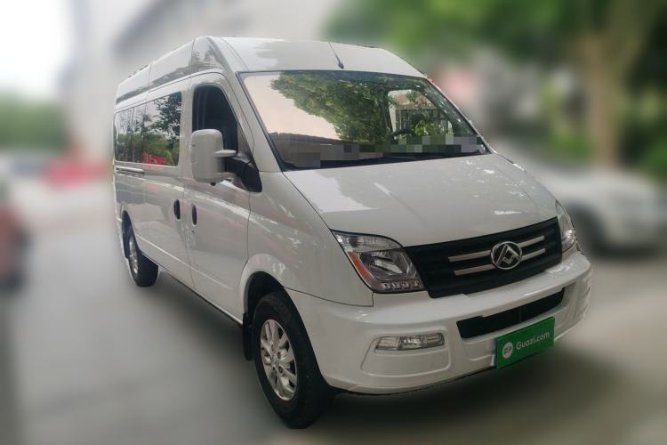 Used SAIC MAXUS Xintu V80 2023 2.0T AMT Classic Aoyuntong Long Wheelbase Mid-Height 6/7/8/9-Seater Front Right 45 Deg