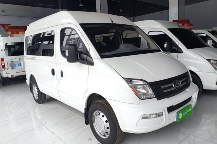 Used SAIC MAXUS Xintu V80 2023 2.0T Manual Classic Aoyuntong Short Wheelbase Mid-Roof 5/6-Seater Front Right 45 Deg