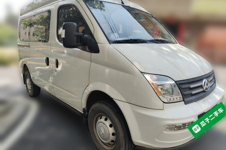 Used SAIC MAXUS Xintu V80 2023 2.0T AMT Classic Aoyuntong Short Wheelbase Mid-Roof 5/6-Seater Front Right 45 Deg