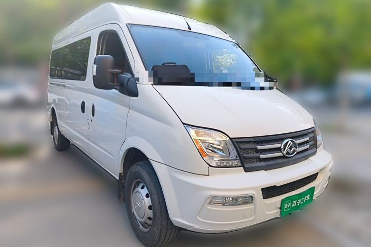 Used SAIC MAXUS Xintu V80 2023 2.0T Manual Classic Aoyuntong Long Wheelbase Mid-Height 6/7/8/9-Seater Front Right 45 Deg
