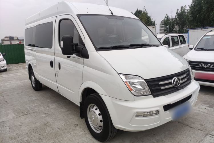 Used SAIC MAXUS Xintu V80 2023 2.0T Manual Classic Aoyuntong Long Wheelbase Mid-Height 6/7/8/9-Seater Front Right 45 Deg