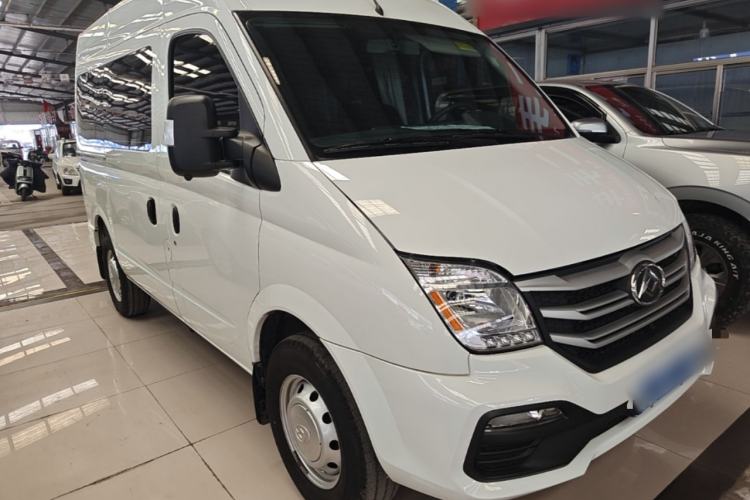 Used SAIC MAXUS Xintu V80 2023 2.0T Manual Classic Aoyuntong Short Wheelbase Mid-Roof 5/6-Seater Front Right 45 Deg