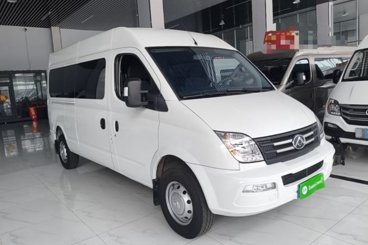 Used SAIC MAXUS Xintu V80 2023 2.0T AMT Classic Aoyuntong Long Wheelbase Mid-Height 6/7/8/9-Seater Front Right 45 Deg